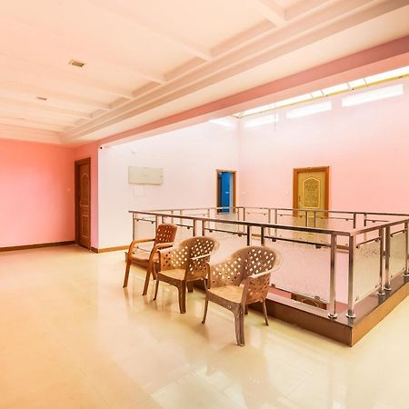 Oyo 62964 Hotel Vandana Grand Nellore Buitenkant foto