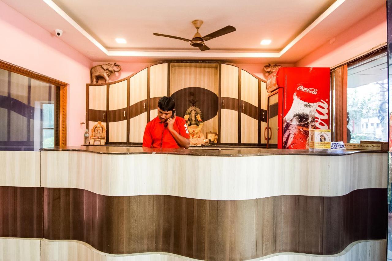 Oyo 62964 Hotel Vandana Grand Nellore Buitenkant foto
