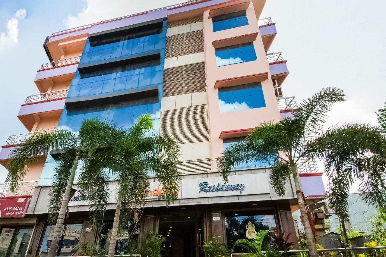 Oyo 62964 Hotel Vandana Grand Nellore Buitenkant foto